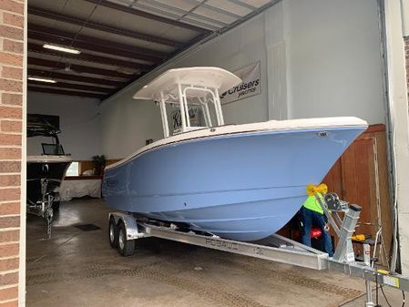 Robalo R230-CENTER-CONSOLE image