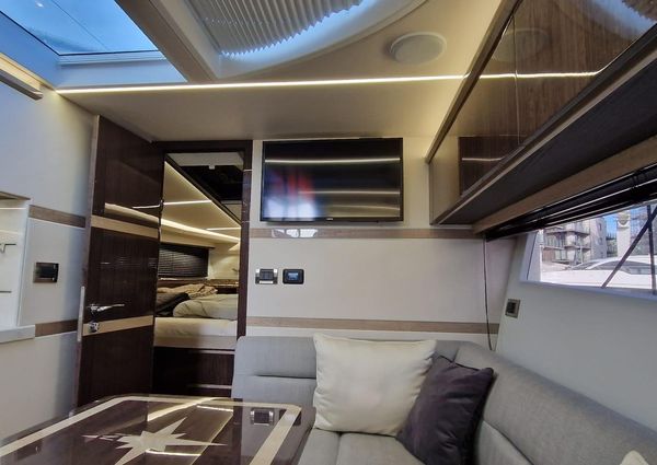 Galeon 405 HTS image