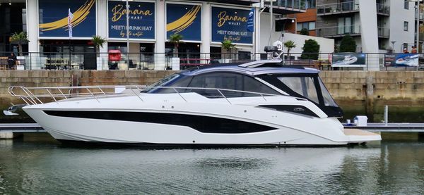 Galeon 405-HTS image