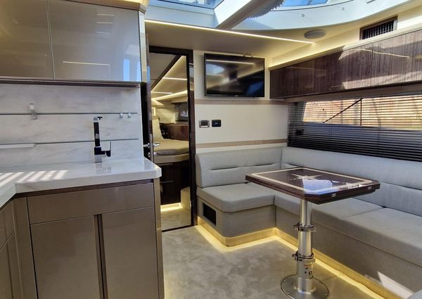 Galeon 405 HTS image