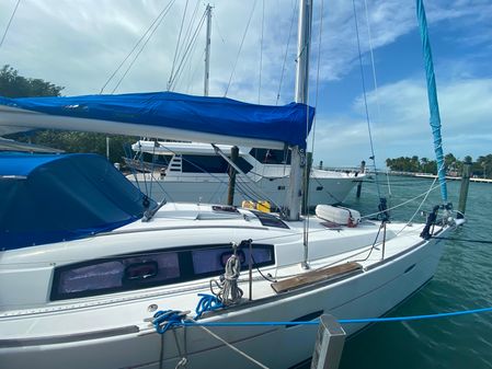 Beneteau Oceanis 40 image