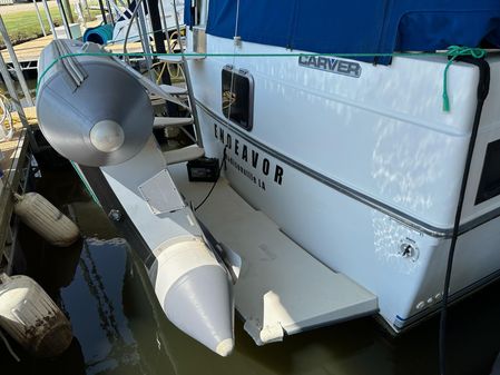 Carver 350-AFT-CABIN image