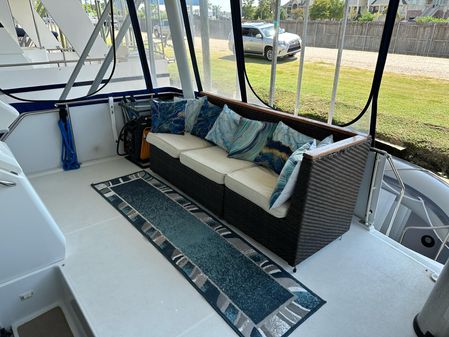 Carver 350-AFT-CABIN image