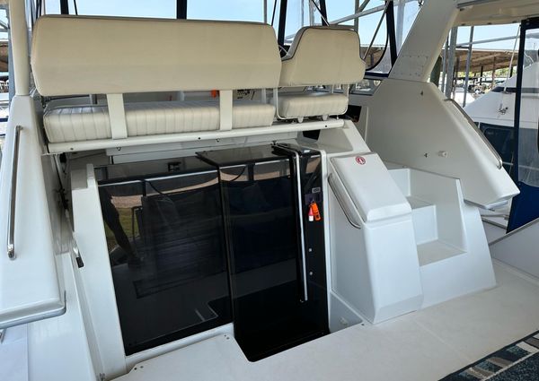 Carver 350-AFT-CABIN image