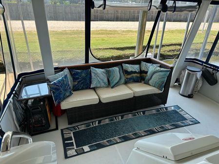 Carver 350-AFT-CABIN image