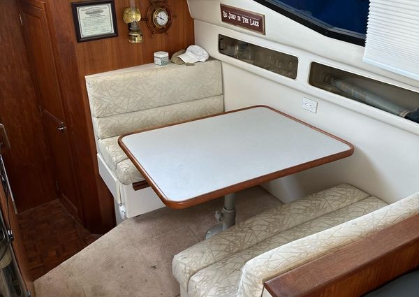 Carver 350-AFT-CABIN image