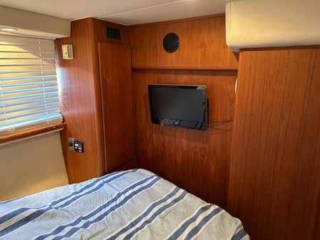 Carver 350-AFT-CABIN image