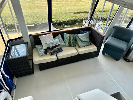 Carver 350-AFT-CABIN image