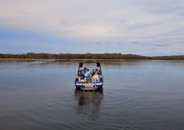 Malibu Wakesetter 25 LSV image