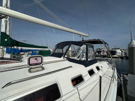 Hunter 38 image