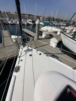 Hunter 38 image