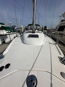 Hunter 38 image