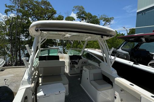 Boston Whaler 280 Vantage image