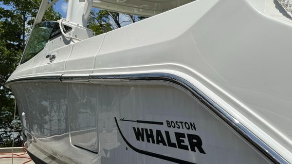 Boston Whaler 280 Vantage 