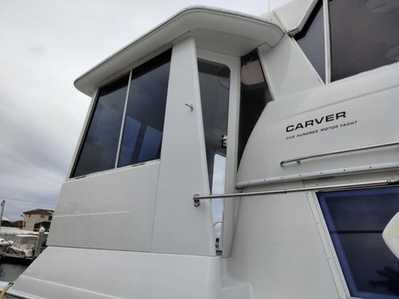 Carver 500 Cockpit Motor Yacht image