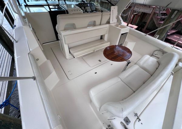 Tiara Yachts 3500 Express image