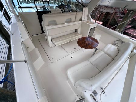 Tiara Yachts 3500 Express image