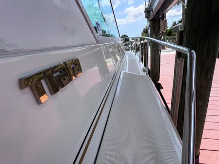 Tiara Yachts 3500 Express image