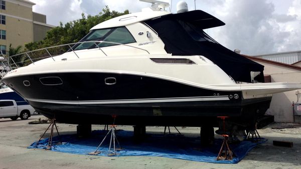 Sea Ray Sundancer 450 Cabin Cruiser