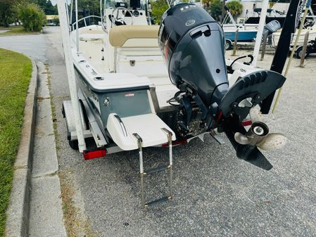 Key West 1720 Center Console image