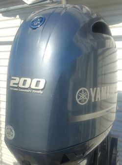 Yamaha Outboards F200XB image