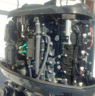 Yamaha Outboards F200XB image