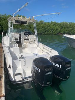 Robalo 2640 Walkaround image