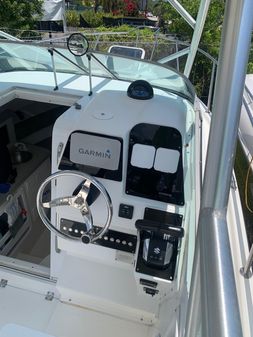 Robalo 2640 Walkaround image