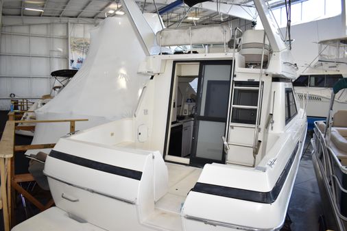 Bayliner 3488 Avanti image