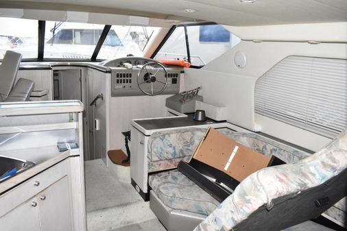 Bayliner 3488 Avanti image