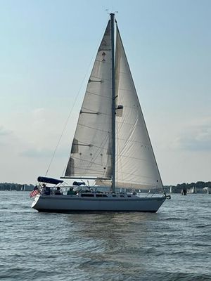 Catalina 34 - main image