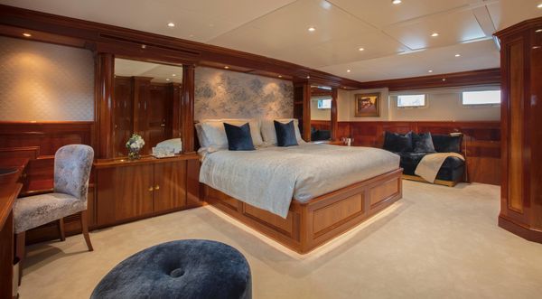 Breaux Brothers Motoryacht image