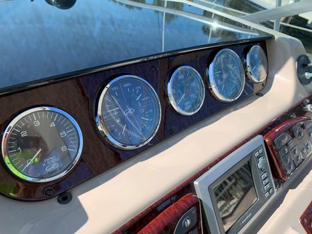 Sea Ray 350 Sundancer image