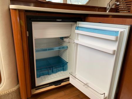 Sea Ray 350 Sundancer image