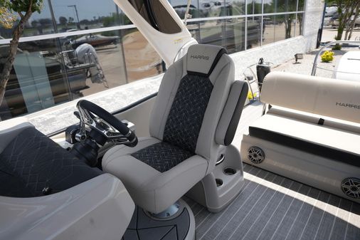 Harris 250 Grand Mariner image