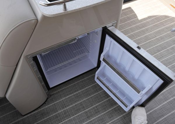 Harris 250 Grand Mariner image