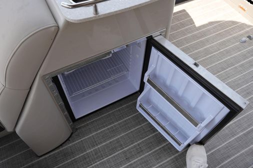 Harris 250 Grand Mariner image