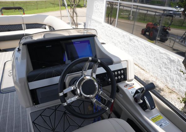 Harris 250 Grand Mariner image