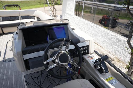 Harris 250 Grand Mariner image