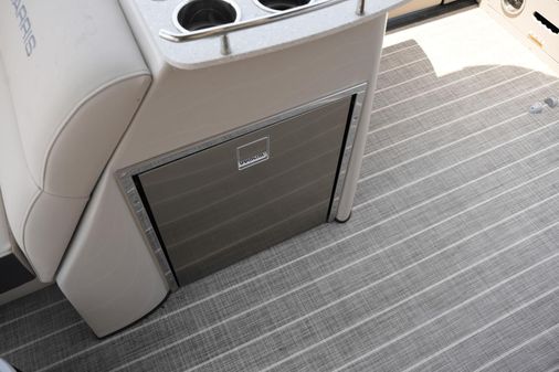 Harris 250 Grand Mariner image