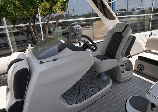 Harris 250 Grand Mariner image