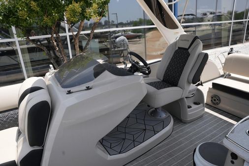 Harris 250 Grand Mariner image