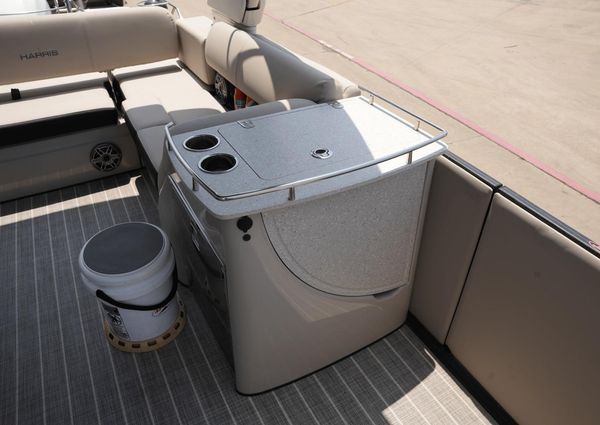 Harris 250 Grand Mariner image