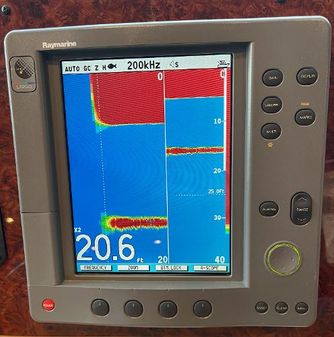 Bayliner 5788-W-CUMMINS-THRUSTERS image