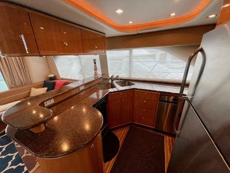 Bayliner 5788-W-CUMMINS-THRUSTERS image