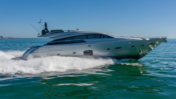 Pershing 92