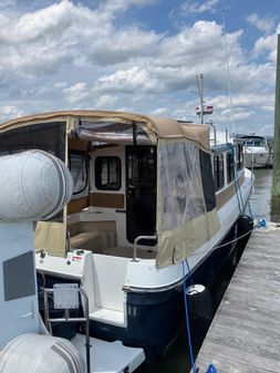 Ranger Tugs R-27 image