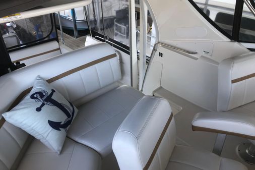 Carver 41-COCKPIT-MOTOR-YACHT image