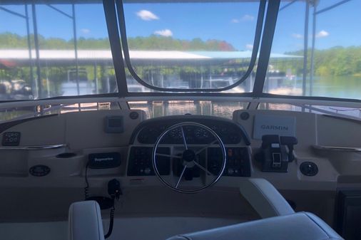 Carver 41-COCKPIT-MOTOR-YACHT image