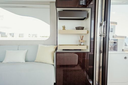 Azimut 78 Flybridge image